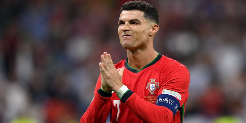 Bồ Đào Nha tiếp tục triệu tập Ronaldo